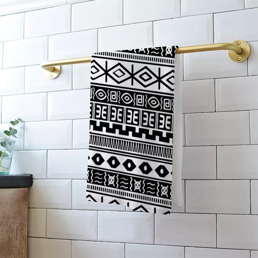 Black_White Aztec Bath/Beach Towel