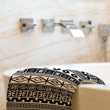 Charger l&#39;image dans la galerie, Black_White Aztec Bath/Beach Towel
